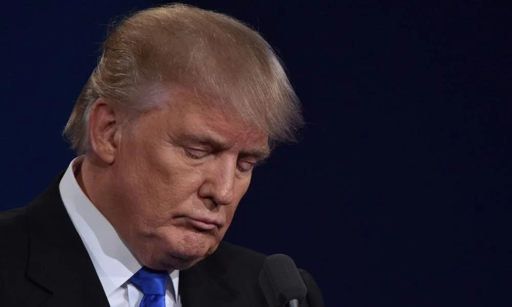 Κατεδάφισαν το Τραμπ Plaza με 3000 ράβδους δυναμίτη